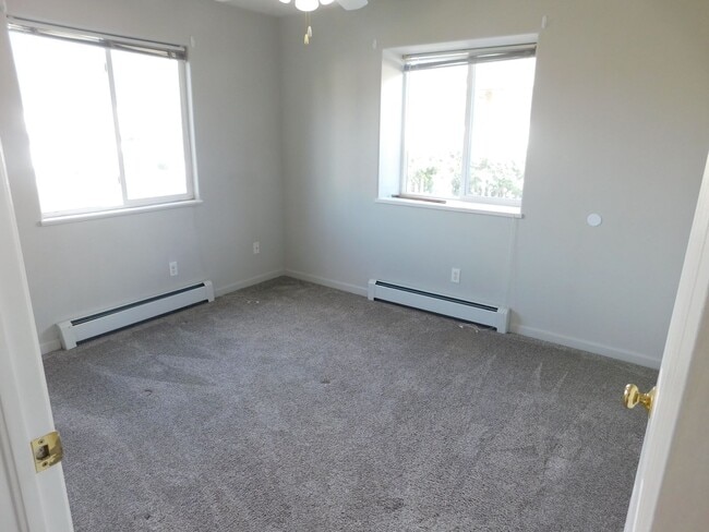 Building Photo - 3 Bed/2 Bath at Fountain Greens