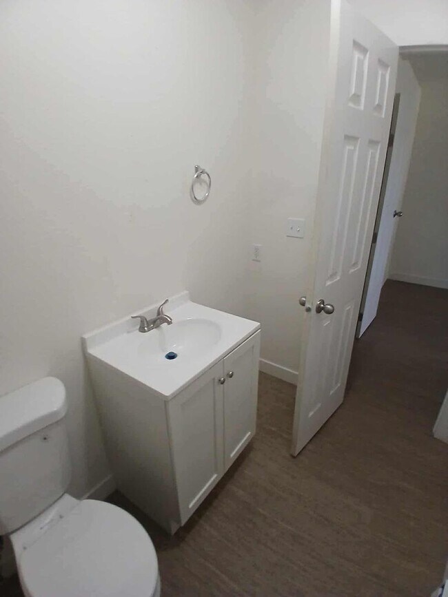 Building Photo - 901 Virginia St