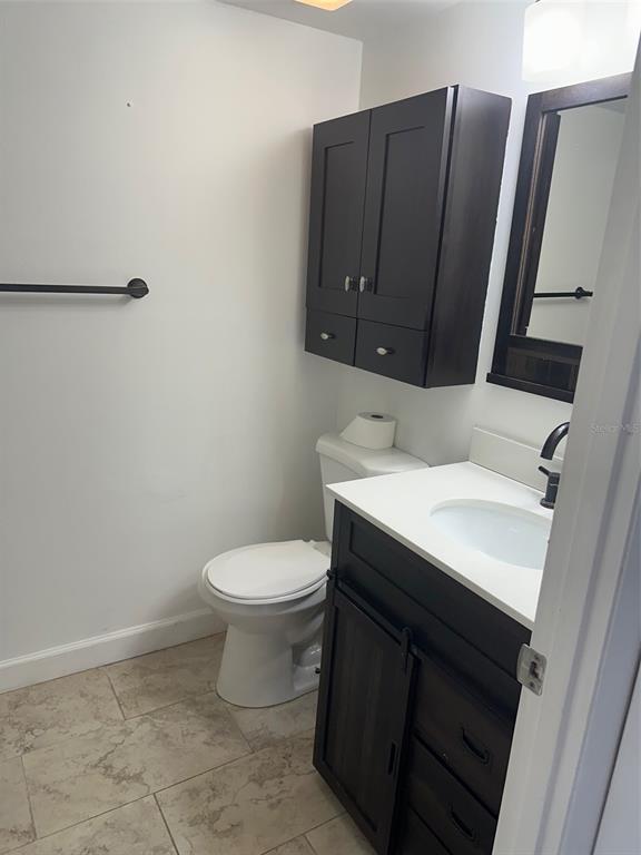 Building Photo - 2700 Cove Cay Dr