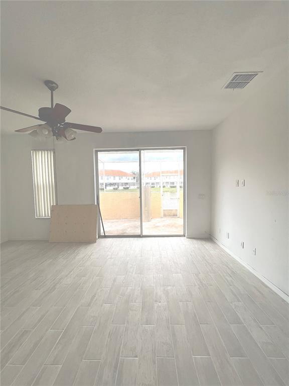 Building Photo - 1205 S Beach Cir