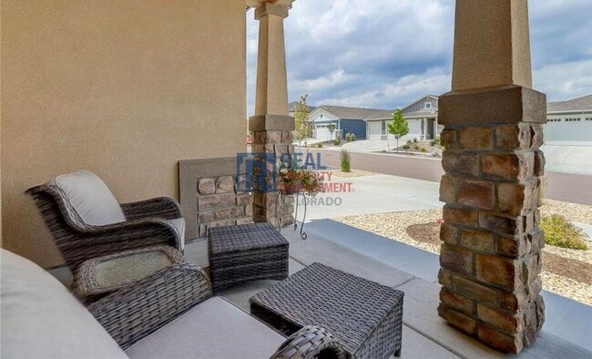 Building Photo - 6687 Rolling Creek Dr