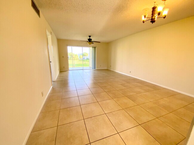 Building Photo - 2828 Casita Way