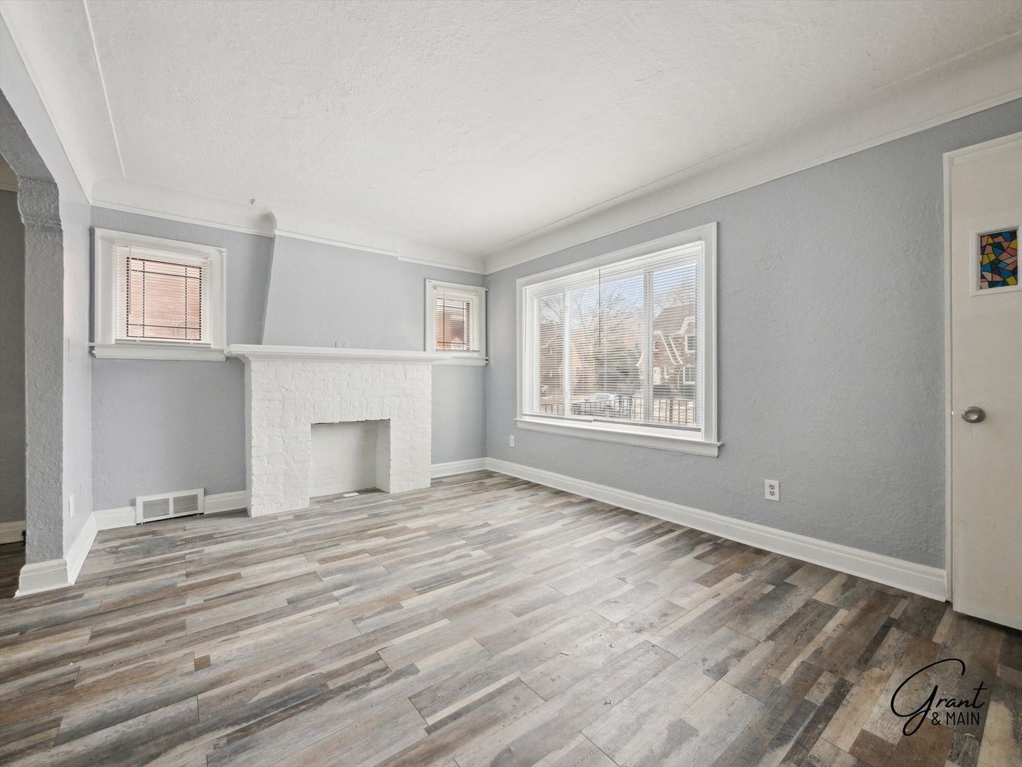 Building Photo - 16831 Mendota St