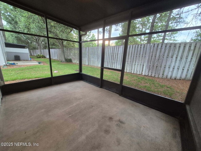 Building Photo - 5851 Parkstone Crossing Dr
