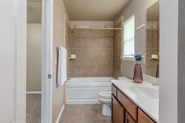 Building Photo - 8113 Frye Ln