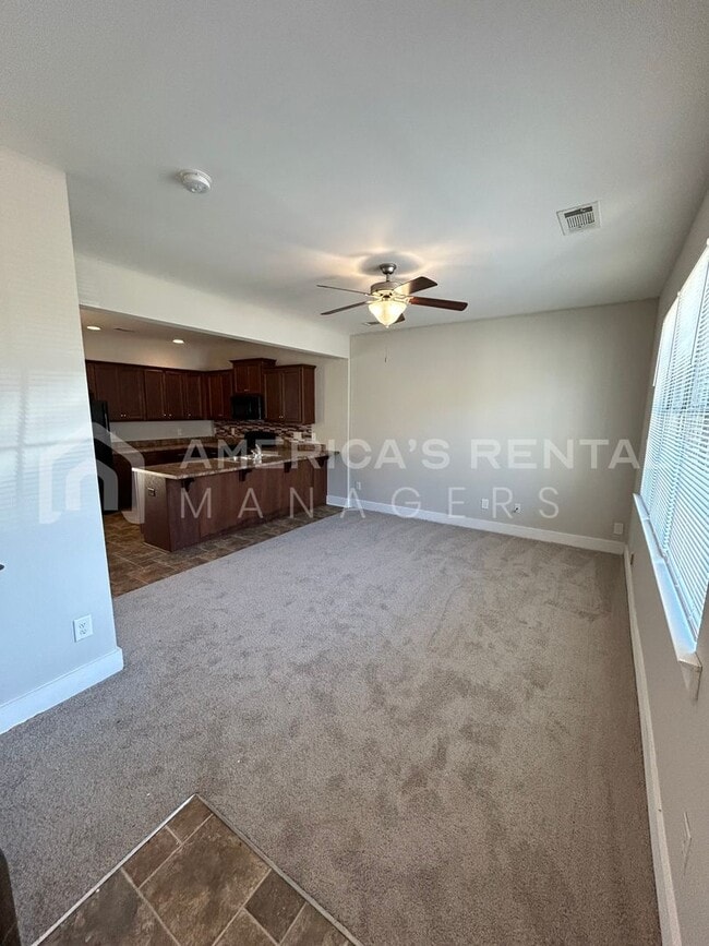 Building Photo - Home for Rent in Chelsea, AL!!! Sign a 24-...