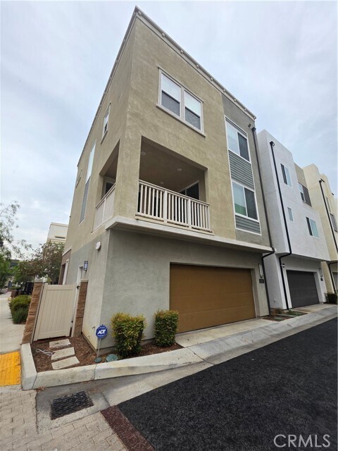 Building Photo - 11015 Deckhouse Dr