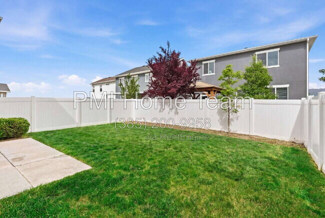 Building Photo - 1812 W Parkview Dr
