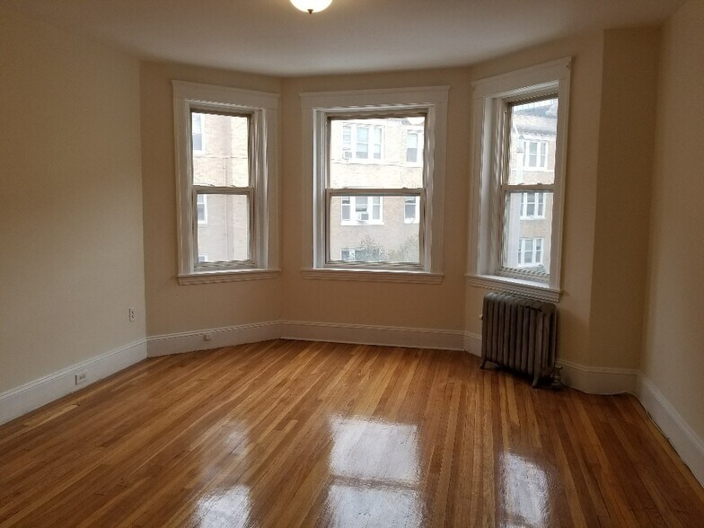 Building Photo - 230 Freeman St