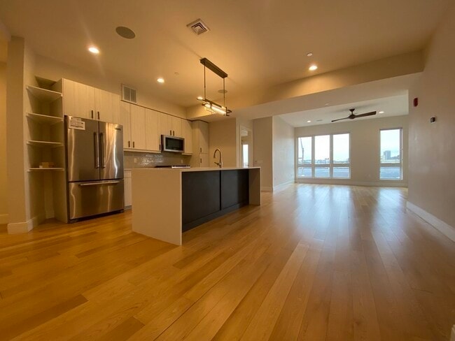 Building Photo - 488 Dorchester Ave