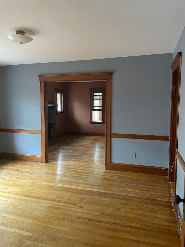 Building Photo - 202 High St