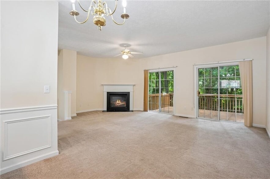 Building Photo - 529 Lantern Wood Dr