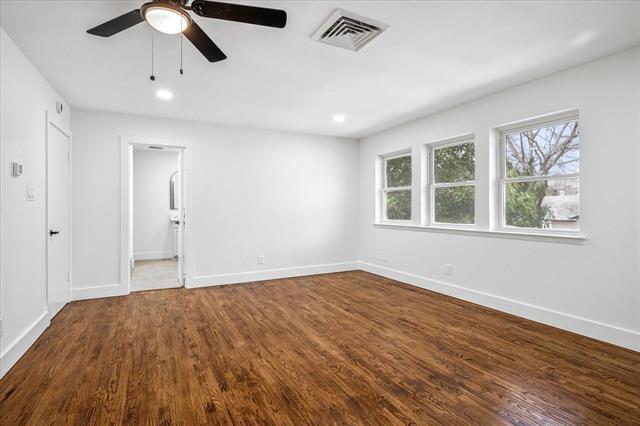 Building Photo - 4024 Diamond Loch W