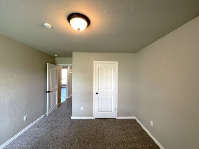 Building Photo - 3048 NW 181st St