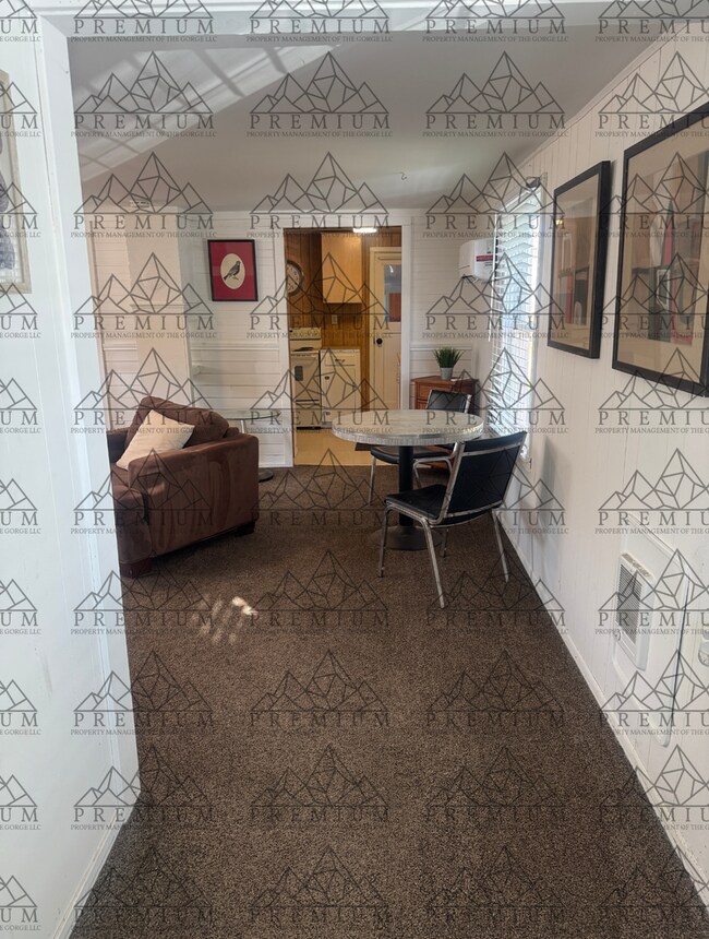 Building Photo - 408 Vista Dr