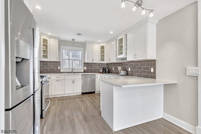 Building Photo - 46 Cortlandt St