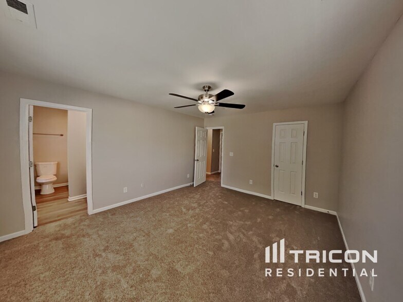 Building Photo - 1325 Rushing Creek Pkwy