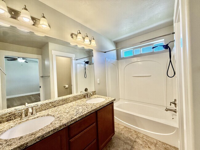 Building Photo - 6928 Village River Ln