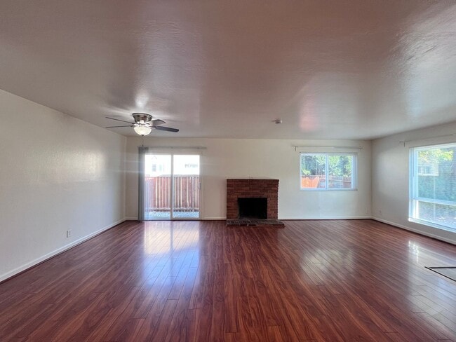 Building Photo - 40251 Laiolo Rd