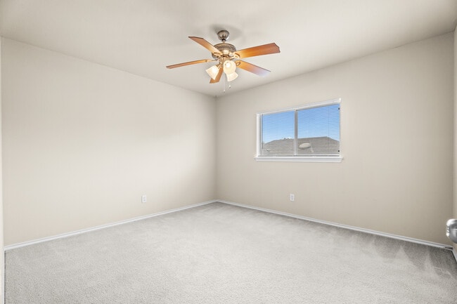 Building Photo - 511 Shannon Rose