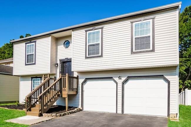 Building Photo - 3253 St Bernard Cir