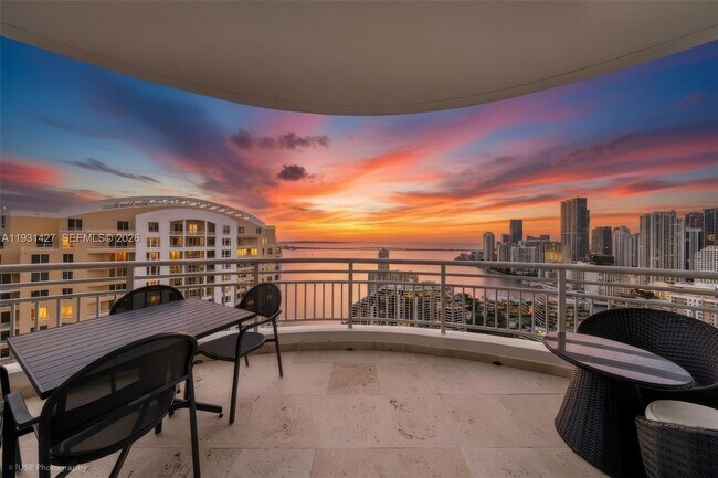 Building Photo - 848 Brickell Key Dr