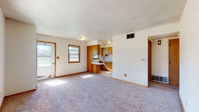 Building Photo - So Affordable and So Cute!