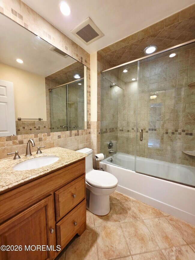 Building Photo - 97 Cotswold Cir