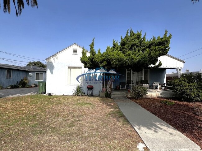 Primary Photo - 4747-4747 W 160th St