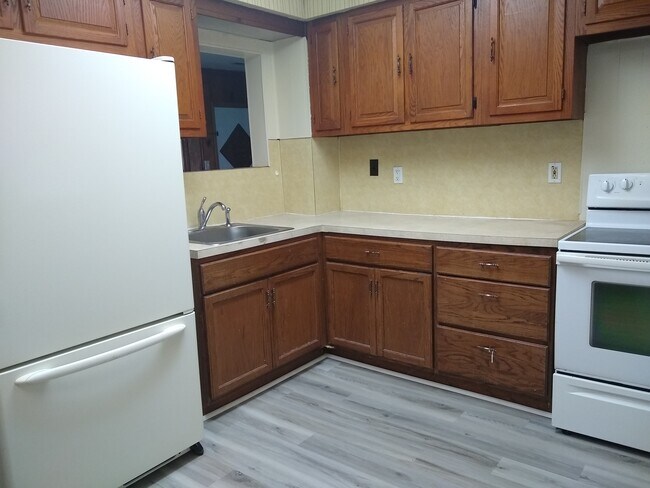 Building Photo - 28857 Galloway St