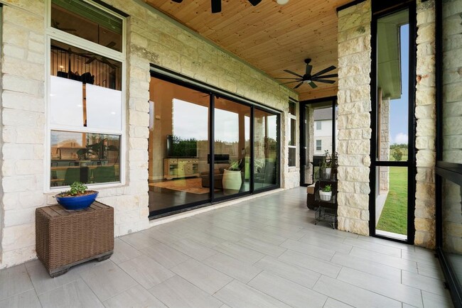 Building Photo - 209 Northcrest Dr