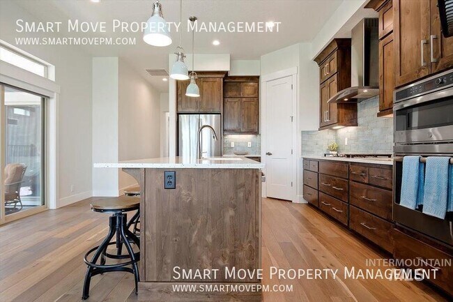 Building Photo - 6606 N Spindrift Way
