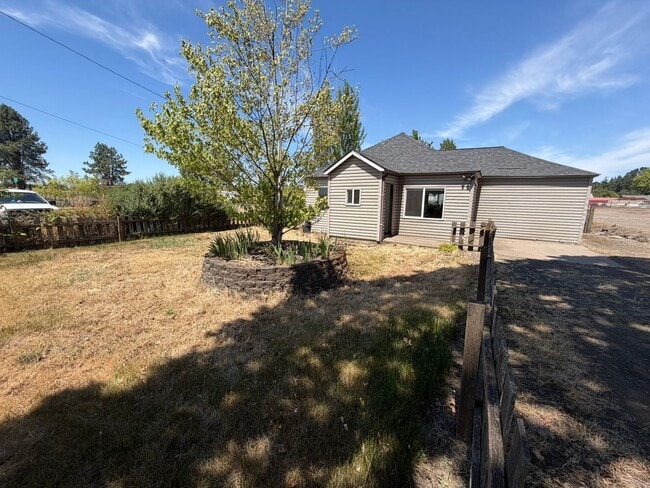 Building Photo - 3 Bedroom house on U&D Nursery Property!