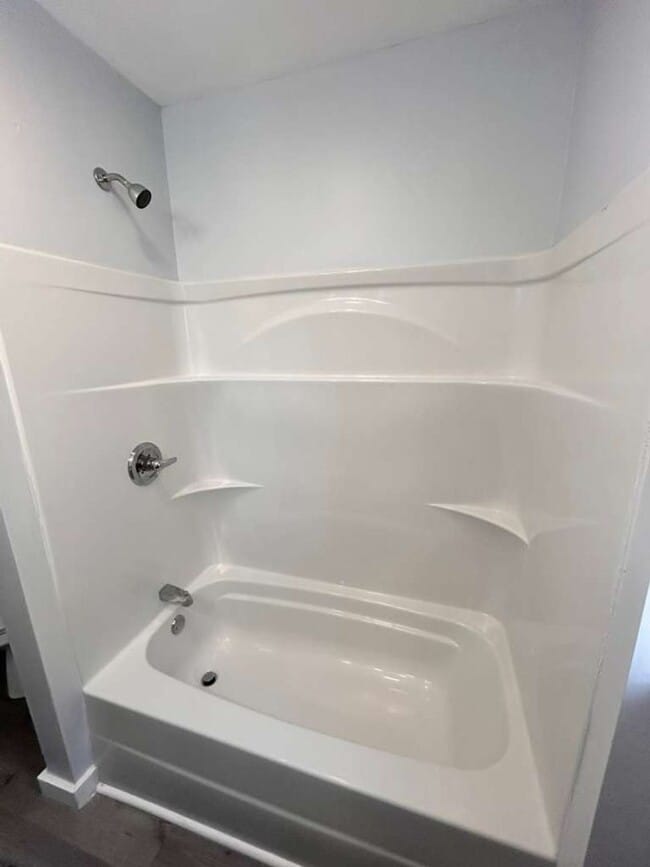 Building Photo - 67 Fairlawn Ave