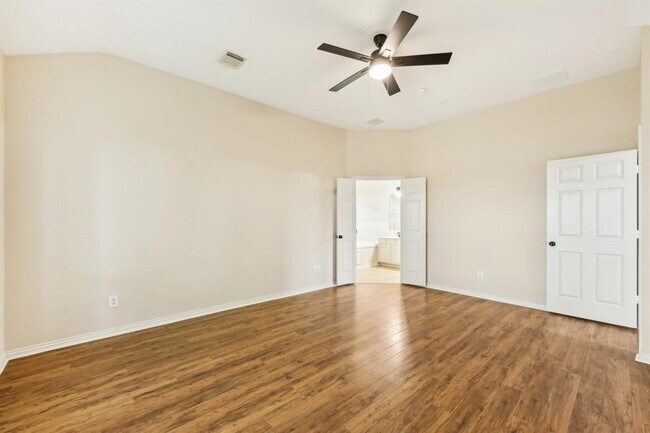 Building Photo - 1309 Bayport Ln