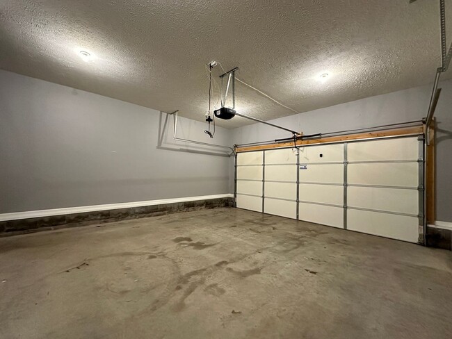 Building Photo - 3472 Fox Meadow Way