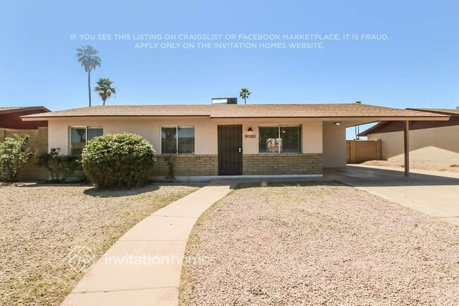 Building Photo - 1205 W El Alba Way