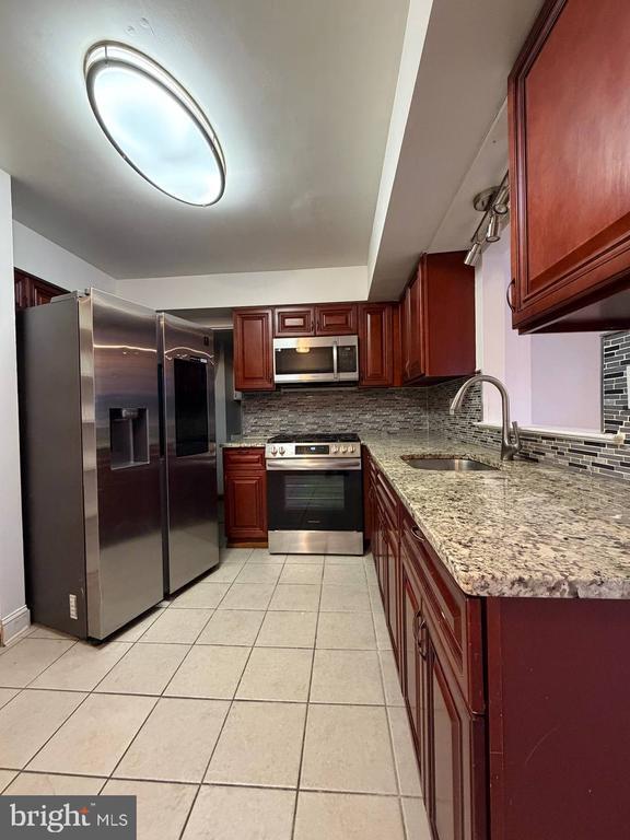 Building Photo - 3330 Bryan Ct