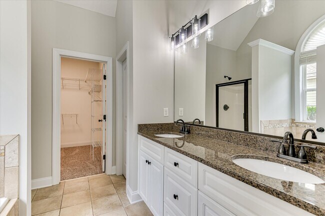 Building Photo - 1111 Sumter Landing Cir