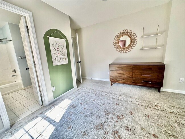 Building Photo - 1224 Crescentwood Ln
