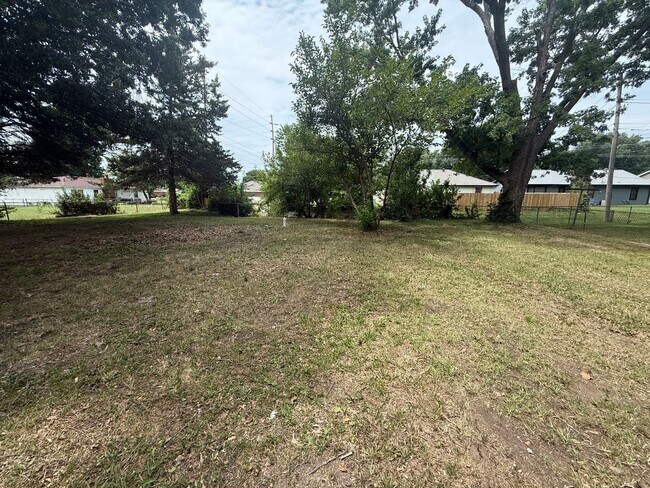 Building Photo - LOCATION! Check out this spacious 3 bedroom with 2.5 baths!