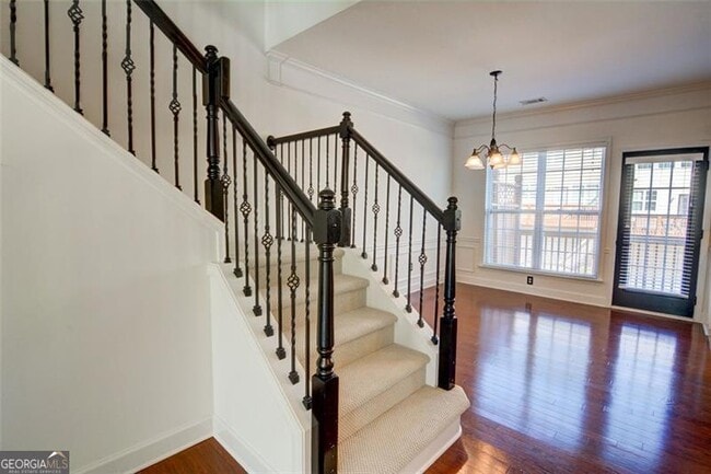 Building Photo - 2430 Natoma Ct SE