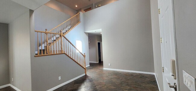 Building Photo - Lone Mountain Heights Luxury Living! 1st-m...