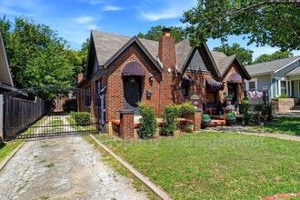 Building Photo - 1806 Clover Ln