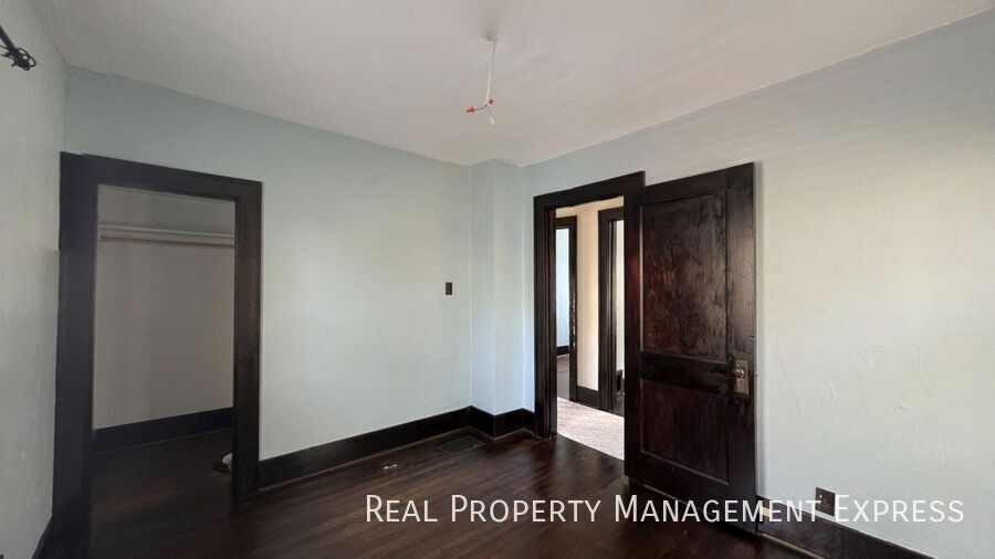 Building Photo - 3 Bedroom 1 Bathroom Home For Rent In Siou...