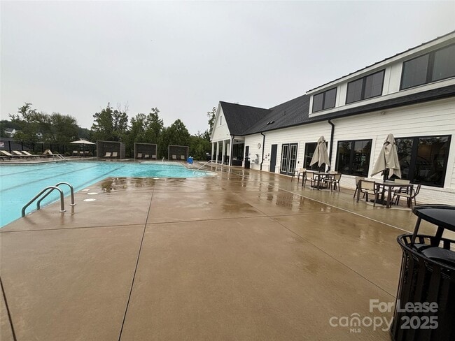 Building Photo - 6341 Ashton Pk Dr