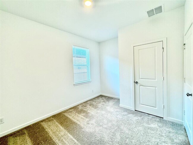 Building Photo - 21823 White Stone Creek Dr