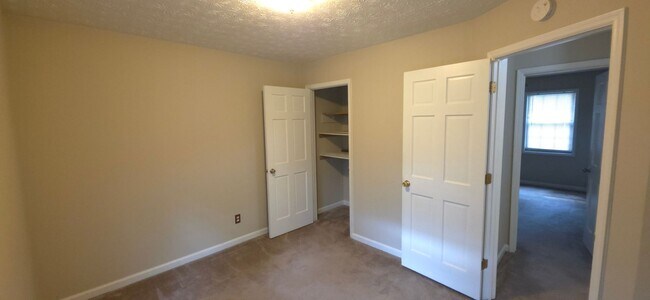 Building Photo - Beautiful Home in Tucker