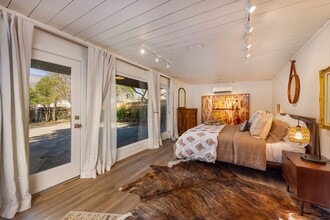Building Photo - Ojai Funk Zone Hideaway
