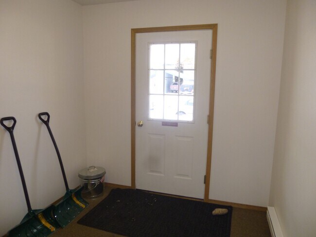 Building Photo - Cute 2 bedroom, two bath condo in Columbia Falls